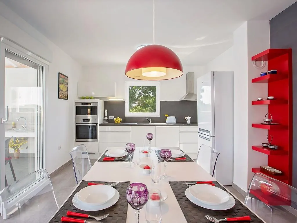 Elegant Villa With Swimming Pool In Pula Near Sea 0*,  Croatia