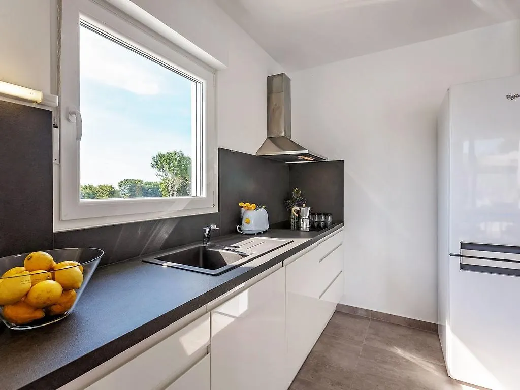 Elegant Villa With Swimming Pool In Pula Near Sea Croatia
